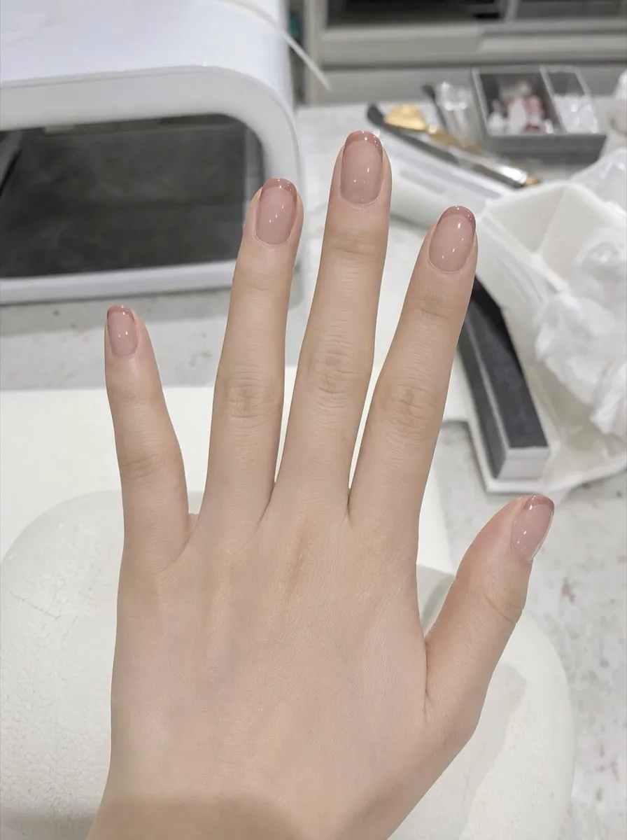 네일 · 손 — 보정 전