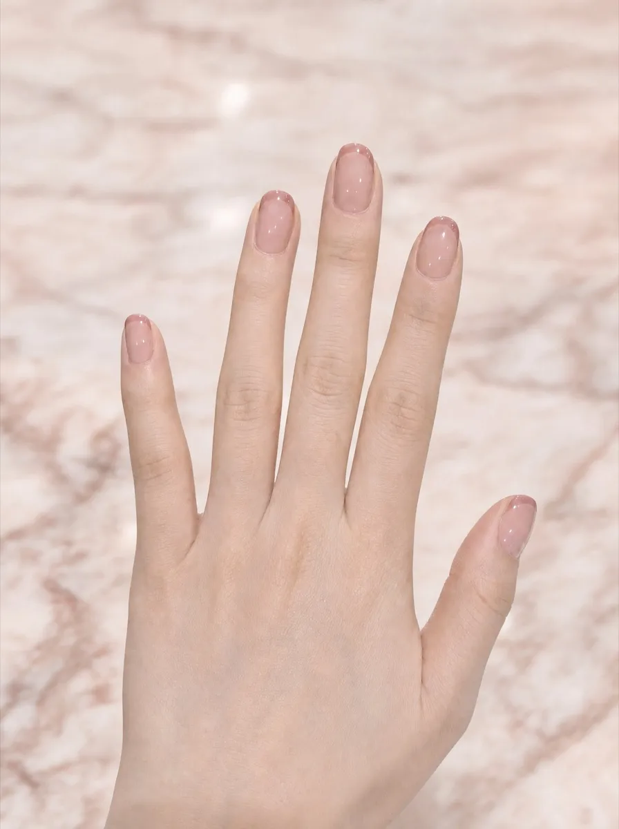 네일 · 손 — 보정 후